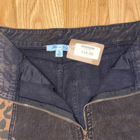 Animal Print Skirt - Picture 2 of 2